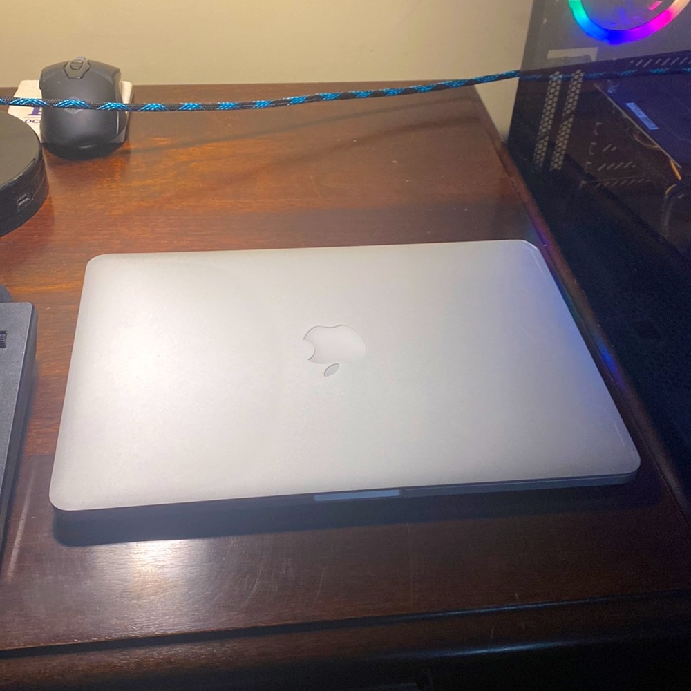 Max book Pro 13 inch